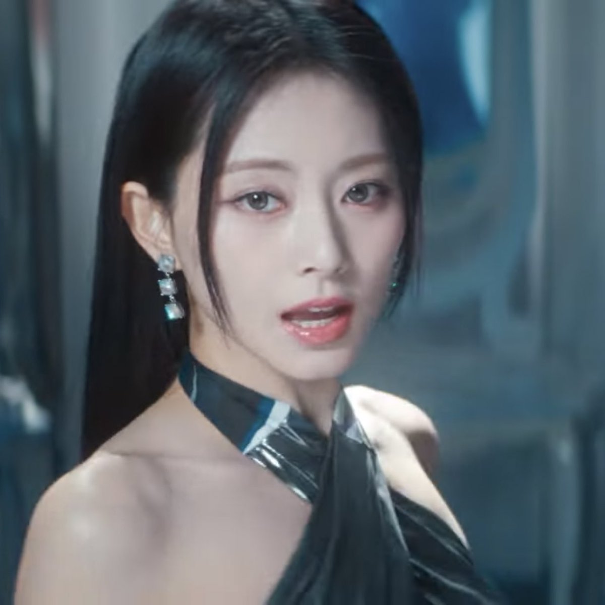 tzuyuclicks's tweet photo. My heart is burning for CHOU TZUYU❤️‍🔥 https://t.co/J7Z528J3ml