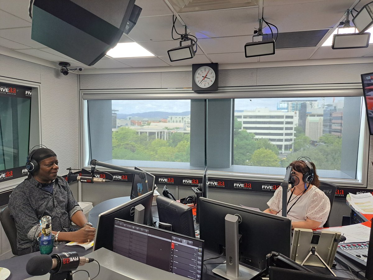 NOW: @stephenkamos LIVE in the studio with @AngieMcBride talking about his @ADLfringe show 'Oxymoron'