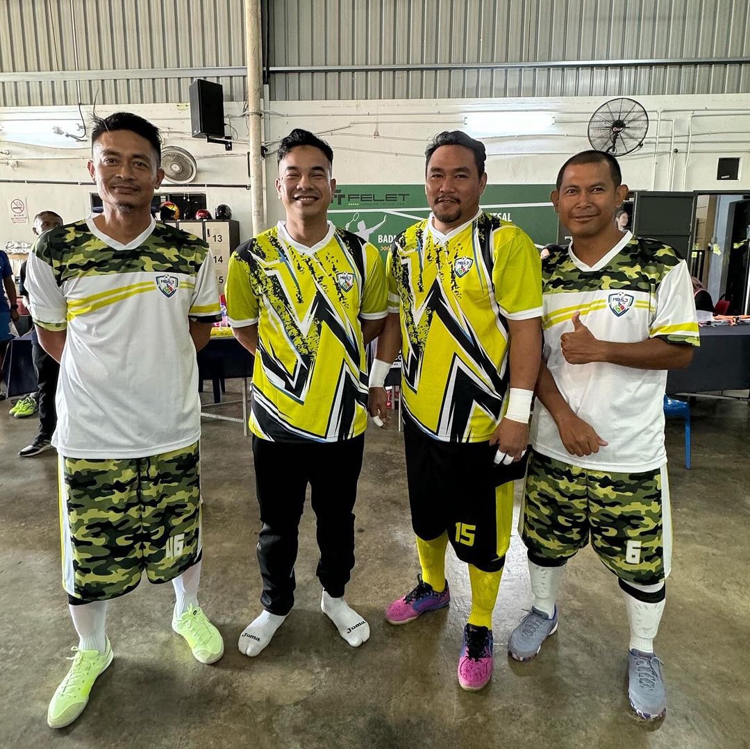 SJcitycouncil's tweet image. Posted @withregram • @mbsjfc Keputusan Semasa MBSJ FC.. Perlawanan Terakhir Peringkat Kumpulan Akan Bersambung Jam 5.00pm 

“MBSJ GEMILANG BERSAMA”
@sjcitycouncil 

#MBSJ
#MBSJFC
#MALA2024
#FUTSALMBSJ
#MALAMANJUNG
#MELAKA
#SELANGOR