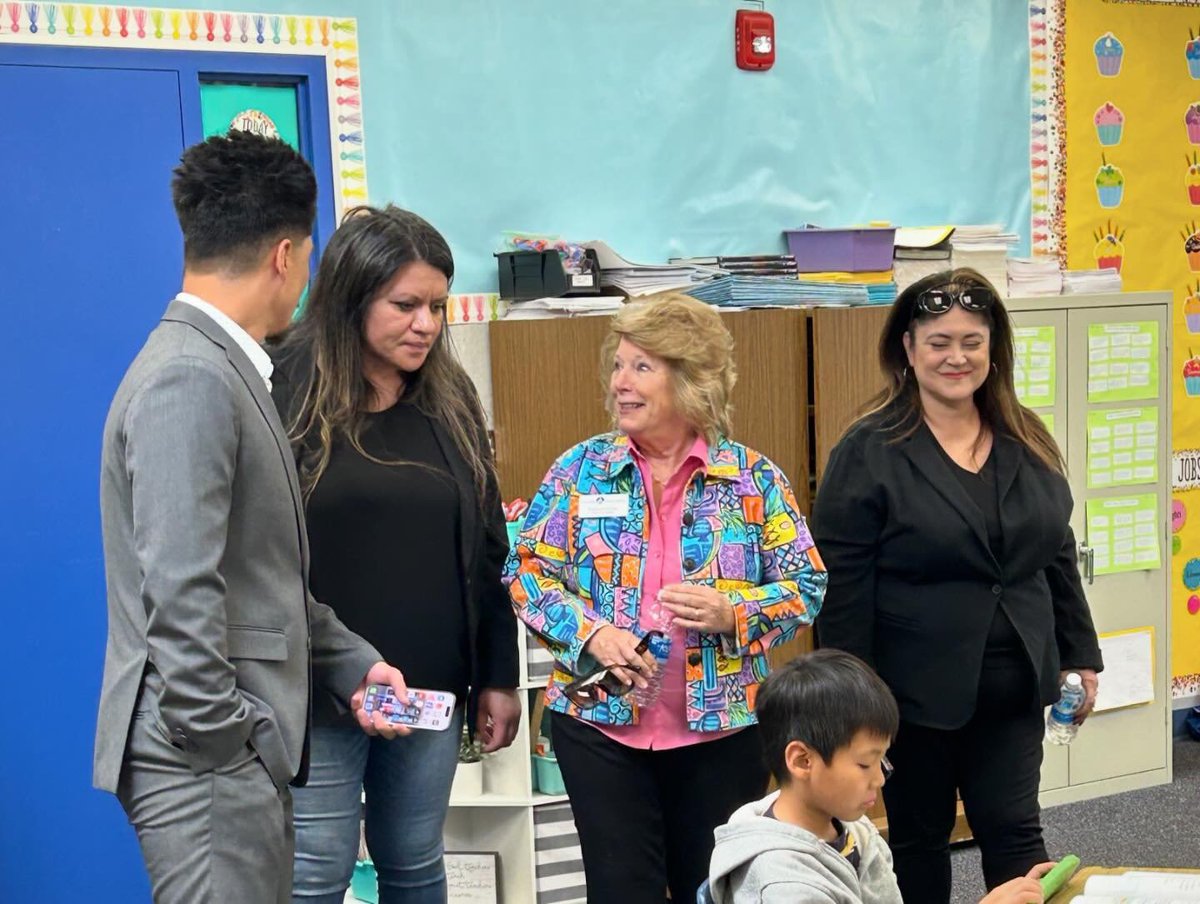Thank you Principal Bires for a wonderful visit to Floyd M. Stork today! Superintendent Smith and Board Members Davies, Martinez, Chung, and Hurley enjoyed watching the great instructional strategies taking place throughout the classrooms. ❤️