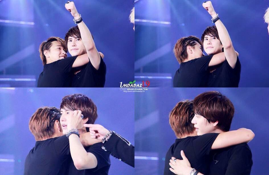 Cucumber_suju13's tweet image. #KYUMIN at Thailand