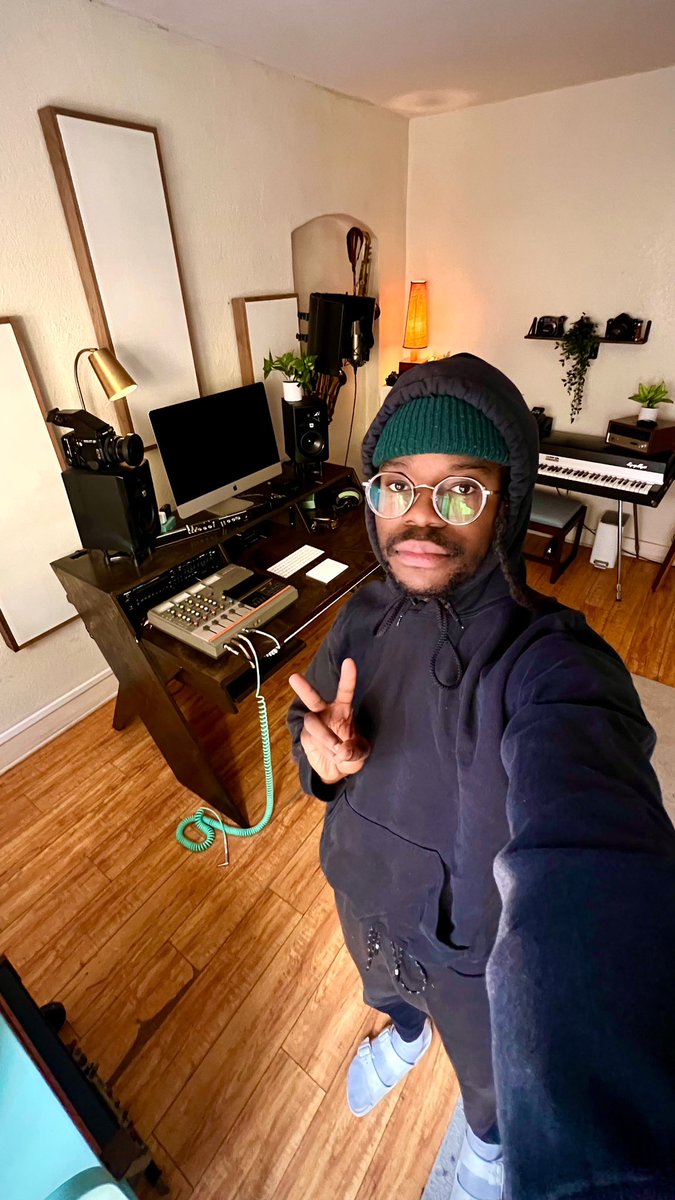 S T R Ʌ T Ø S tweet media