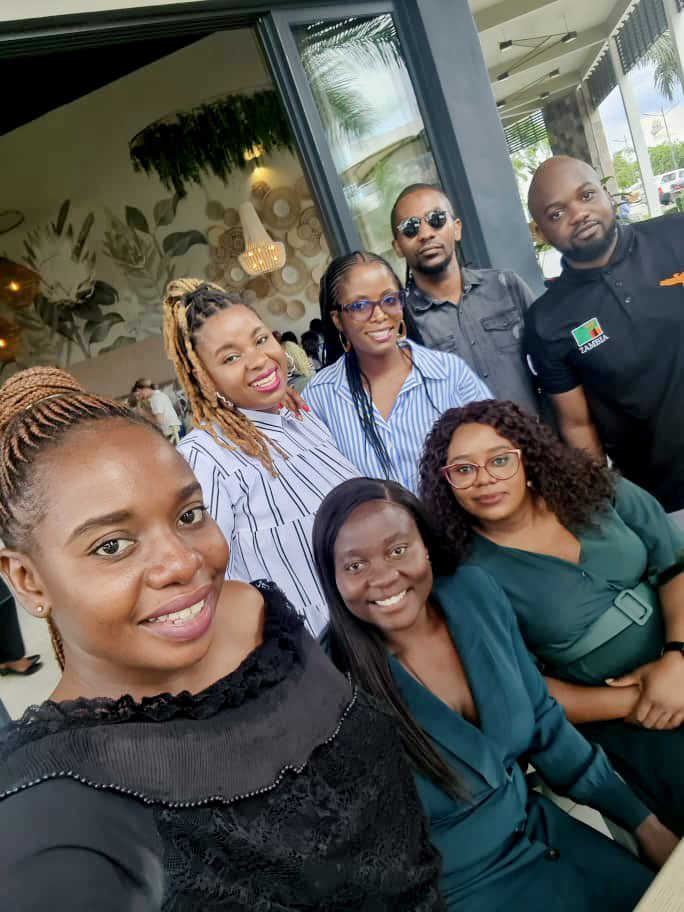 SekayiTigere's tweet photo. Fueling up and having a blast with the work crew at lunch the other day! ππ₯ Team lunches = the real power lunches. #TeamSpirit #TeamEDVRU #researchscientists https://t.co/bHwf8vAqds