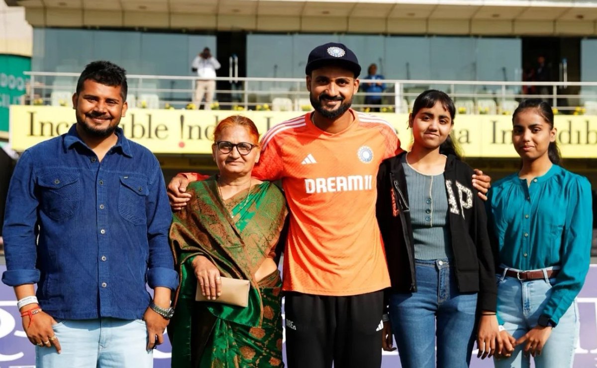 Akashdeep's family would be weeping tears of joy after seeing his performance ❤️.

We are all proud of him 🫶🏼🫶🏼💥...!!!
#AkashDeep #INDvENG #INDvsENGTest #RohitSharma #siraj #olliepope #noball #CricketTwitter #ViratKohli #RCB #bairstow