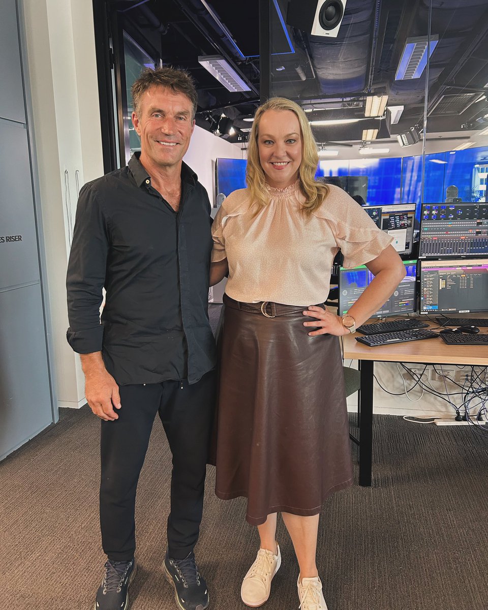 julesaly's tweet photo. What do @ThePatCash and @taylorswift13 have in common? They both popped into the @ausbiztv studio today ๐พ๐ต๐บ๐ค
#Swift #Swiftonomics #TaylorSwiftErasTour #PatCash #Tennis #cbdoil https://t.co/TV6pUwp8pk
