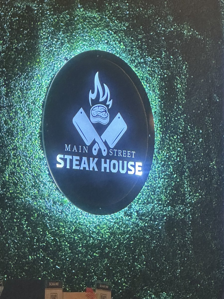 Fields722's tweet photo. #Boneappetite #MainStreetSteakHouse https://t.co/AfrKh7a7qn