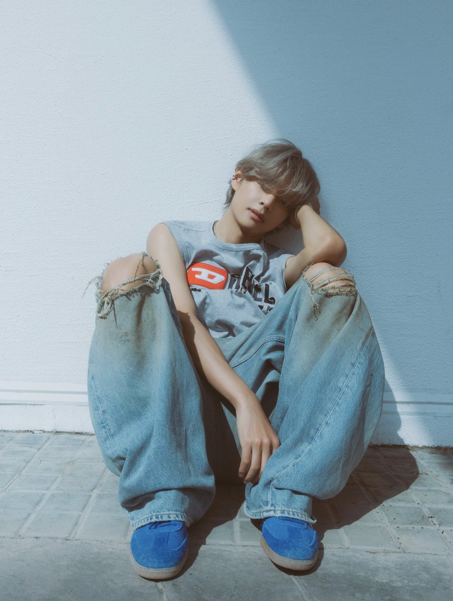 TaehyungPromo's tweet photo. @TheDropSound @KXFM_ @bts_bighit Thank you #TheDropSound on #KXFM #KXRN 104.7 for taking song requests. We are excited to tune in for your show this Friday at 9pm PT! Our song request is #SlowDancing by #BTSV (V of BTS). https://t.co/mBByH4HyWQ