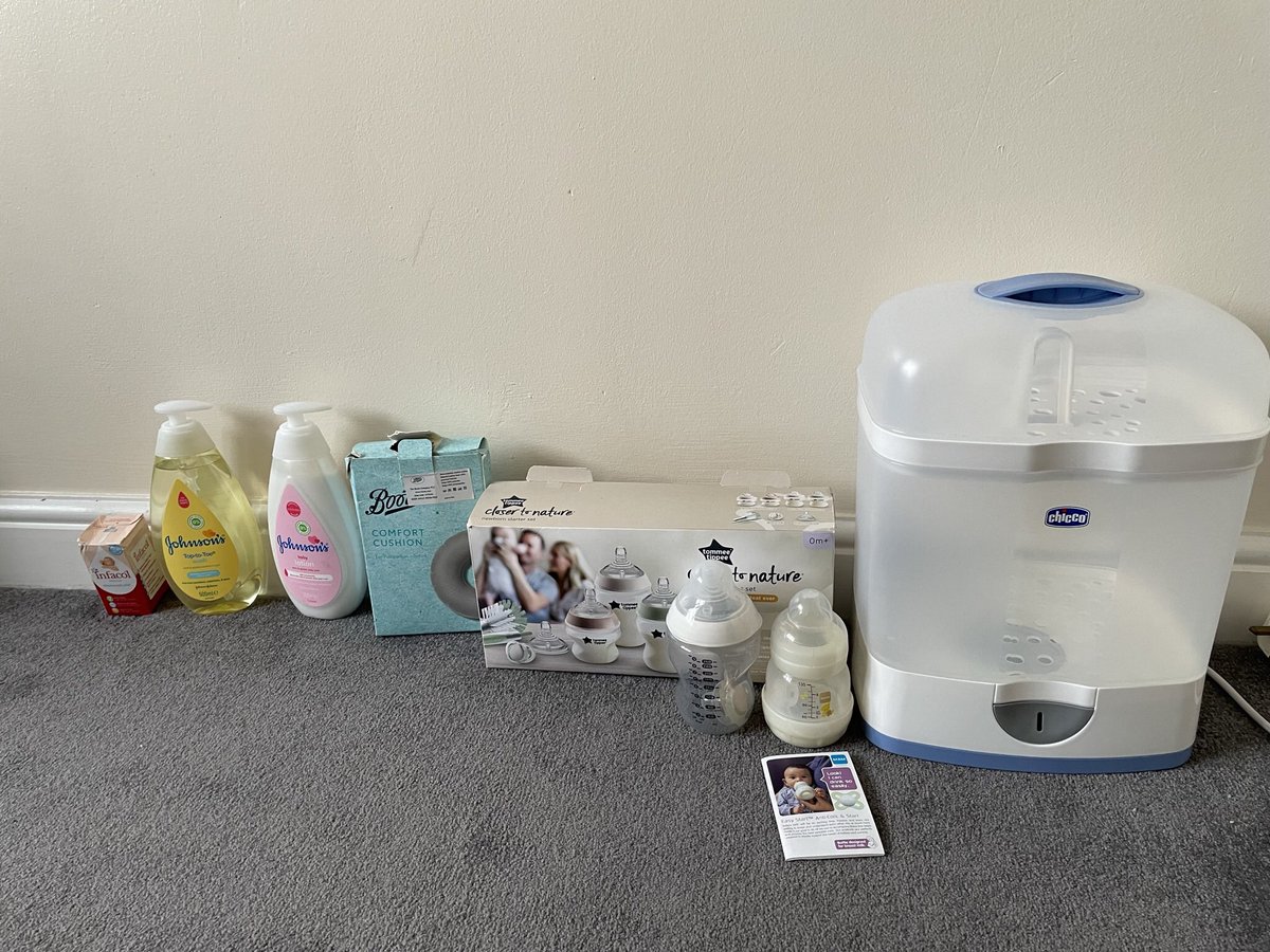megdeclutter's tweet image. Decluttering day 1 : multiple baby items given away!