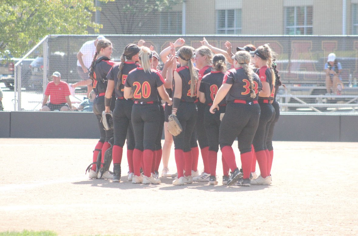 UMSL Softball tweet media