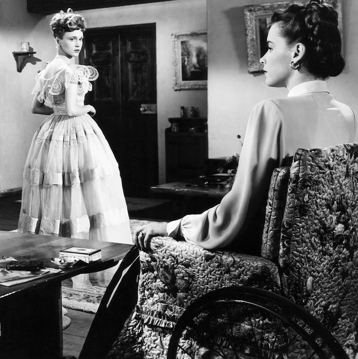 UCLAFTVArchive's tweet photo. The brilliant students of @AMIAatUCLA have guest-curated a double bill called “Between Remembered and Forgotten: Haunted Women, Distorted Memory,” screening Sunday 2/25! 🕯️ “The Sign of the Ram” (1948, 35mm) + “The Innocents” (1961). Free: https://t.co/J8PX3sCH4S https://t.co/LlqsupB9vh