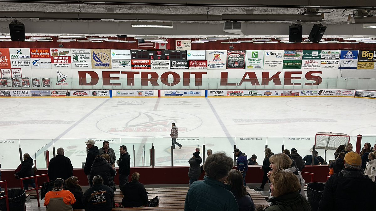 FINAL! LAKERS WIN 7-1! DL put on an offensive clinic from start to finish. They move on to the semifinal for the 4th time in 5 years under HC Ben Noah. 

They outscored Crookston 11-2 in two games. 

Lakers await the winner of No. 1 EGF and No. 8 Lake of the Woods.
