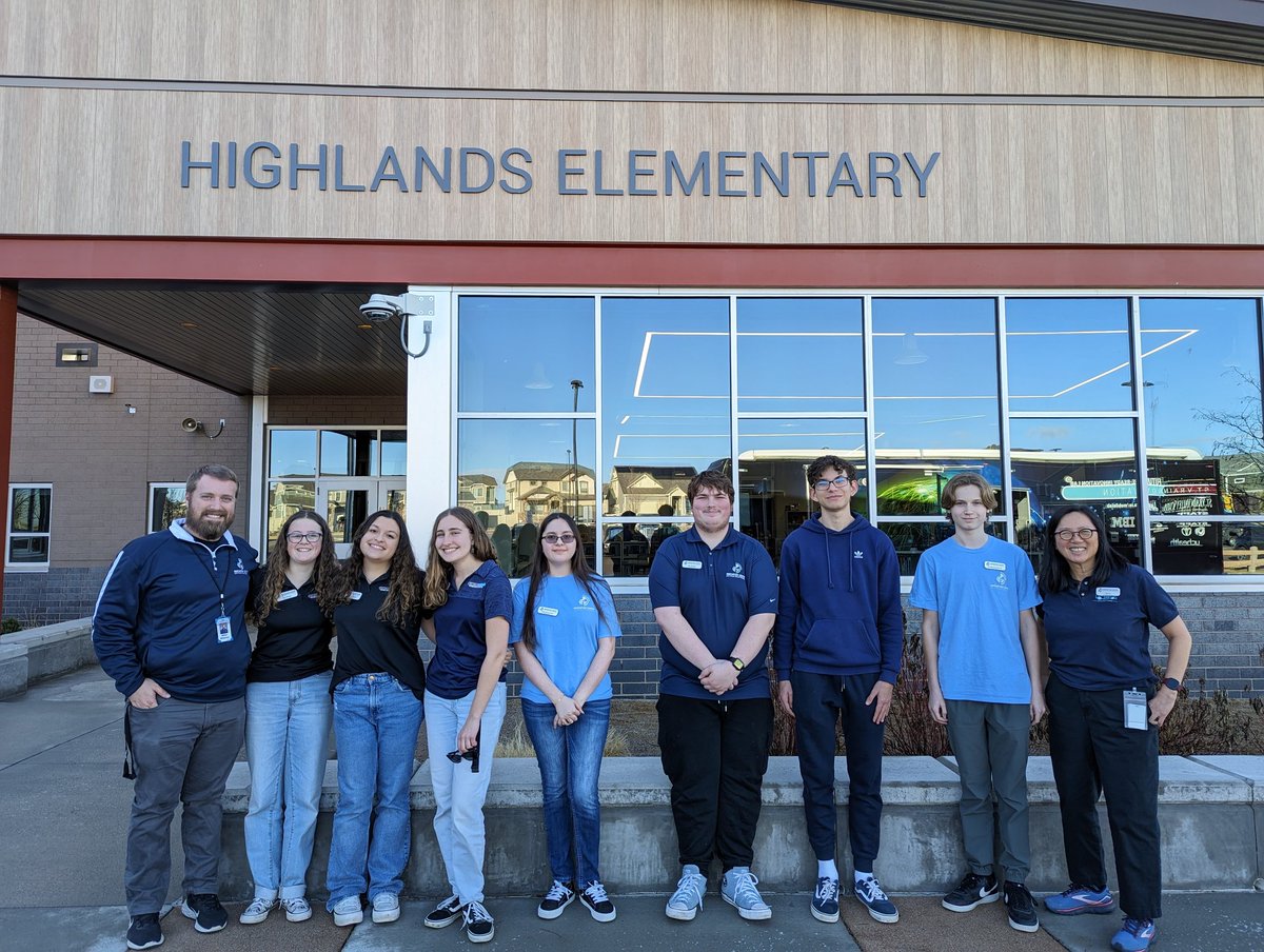 So proud of our @MobileLabSVVSD and our #AI Leadership Team for helping our <a href="/SVVSD/">St. Vrain Valley Schools</a> teachers seamlessly integrate #AI tools into their lesson planning. <a href="/SVVSDdts/">SVVSD DTS</a> <a href="/StVrainOPD/">St. Vrain OPD</a> <a href="/HESHawksSVVSD/">Principal Ball</a>