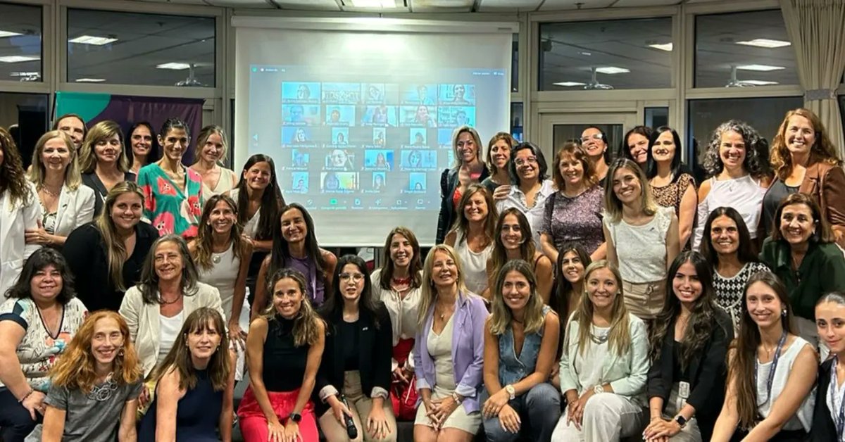 En la #Asamblea de <a href="/FundacionFLOR/">Fundación FLOR</a> rendimos cuenta, compartimos objetivos estratégicos y  nuevos proyectos. Ahora.con nuevos programas para todos los generos queremos seguir cultivando el cambio positivo en el mundo.