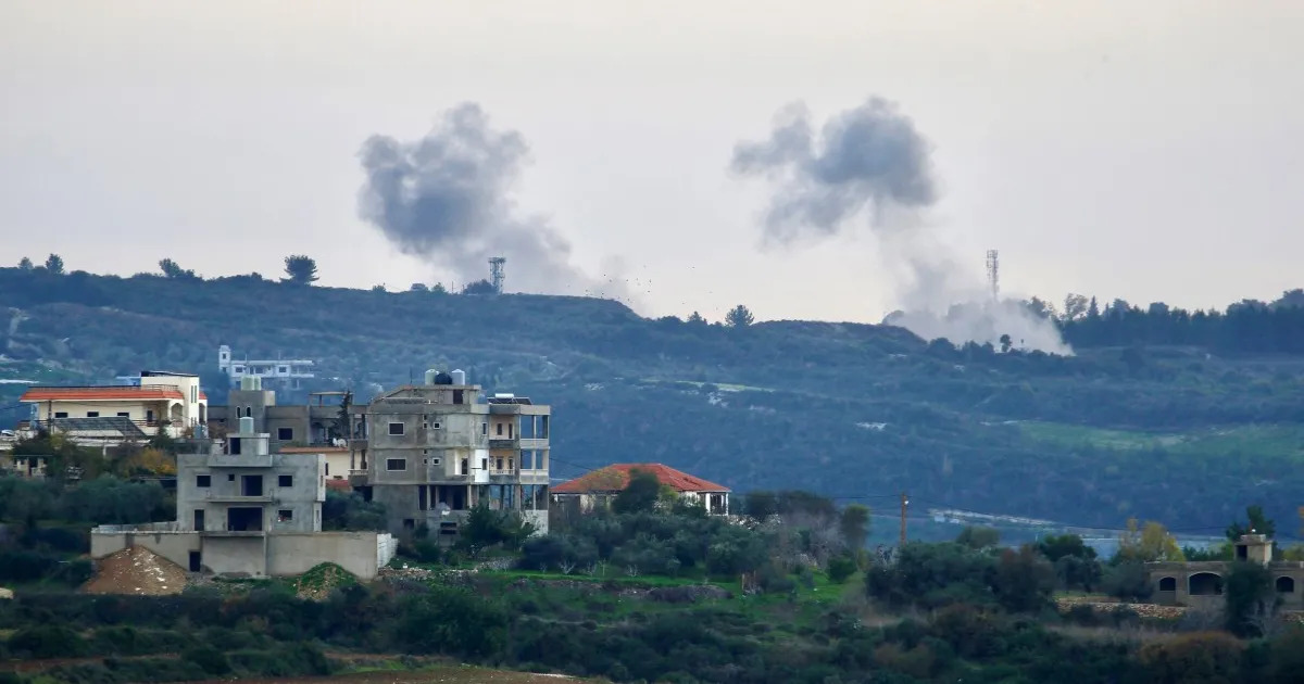 al_mukhbir's tweet photo. Hezbollah claims responsibility for attacking Israeli bases and targeting two troop gathering sites in Metula and Manara towns on the eastern side of the Lebanon-Israel border.
#Israel #Gaza #Thepalestine #GazaCeasefire #Hezbollah #IsraelLebanonBorder #MiddleEast #Azerbaijan https://t.co/M1TXqqn6le