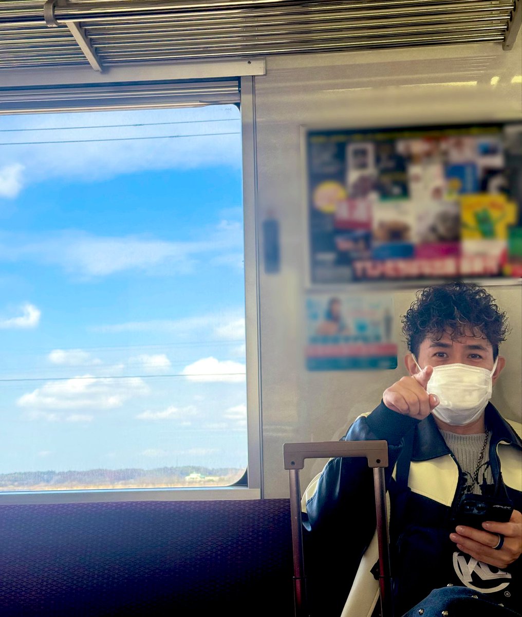 MARI_Drs_Perc's tweet photo. 先週末は
#成田国際文化会館
#龍ケ崎市文化会館
でした☺️
前々から狙ってた
#TREEWORKS
ウィンドチャイムを
ようやくGET出来たので
キラキラ感増し✨
先週末はほんと
お天気良かったなー☀️
爽やかな青空と
爽やかな?(笑)
コーラスのTeeさんを😁♪
さて、今週は和歌山と岐阜
ということで、
今から飛びます✈️
今日も楽しむむ✨
Masahiko Kondo
KANREKI DASH #M5K9
LIVE TOUR 2023-2024