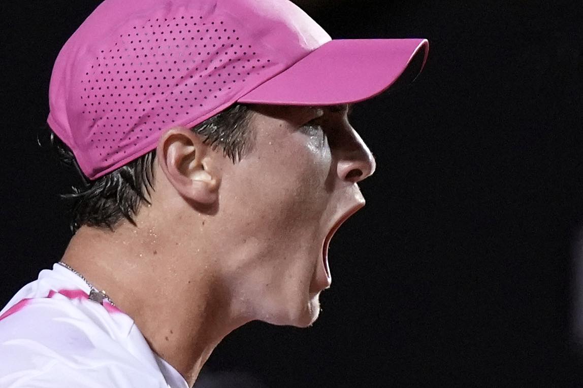 josemorgado's tweet image. INCREDIBLE.

17 years old João Fonseca is the youngest player in almost 10 years to reach an ATP QF (Zverev in Hamburg 2014) after beating 2020 champ Cristian Garín 6-4, 6-4 to reach the last 8 in Rio de Janeiro, his hometown.