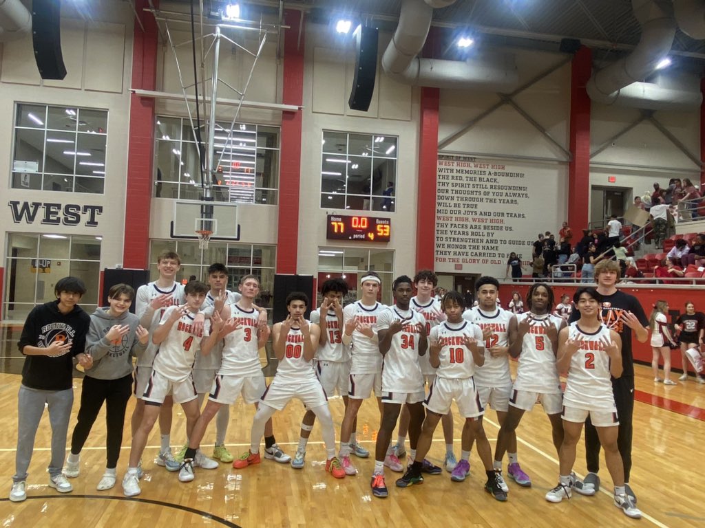 CoachBarnes1911's tweet photo. 2nd Round ✅
😤 JFND 😤 @ihss_dfw @SportsDayHS @RISDAthletics @ROCOgameday @rockwallhoops 
@DvonTurner 21 points
@CadynT3 19 points
@moneymase_13 17 points
@Corbinb224 10 points
@matthewfyoung02 4 points
@osn_2xtorin 3 points
@DopkinsDylan 3 points https://t.co/mBTNbV8xnq