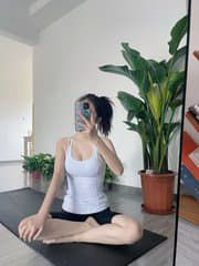 esdevieel's tweet image. What happens when you do an hour of yoga a day? 🙆‍♀️
It's cloudy and cold in Taiwan today 😶.