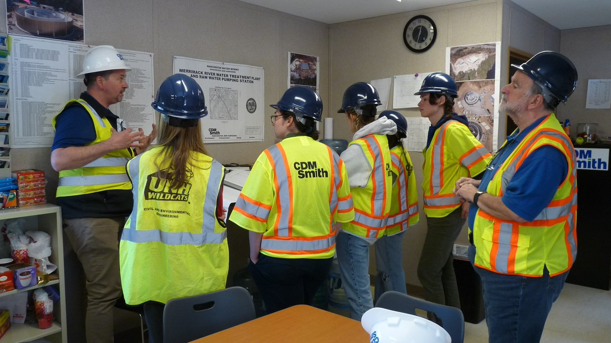 CDMSmith's tweet image. ⏰ Scholarship opportunity alert ⏰ 

#CDMSmith is offering two scholarships worth $5,000 each to #students currently enrolled in post-secondary #technical and #vocational programs.

💡 To learn more, visit cdmsmith.com/students and apply by March 7, 2024! #CDMSmithScholarship