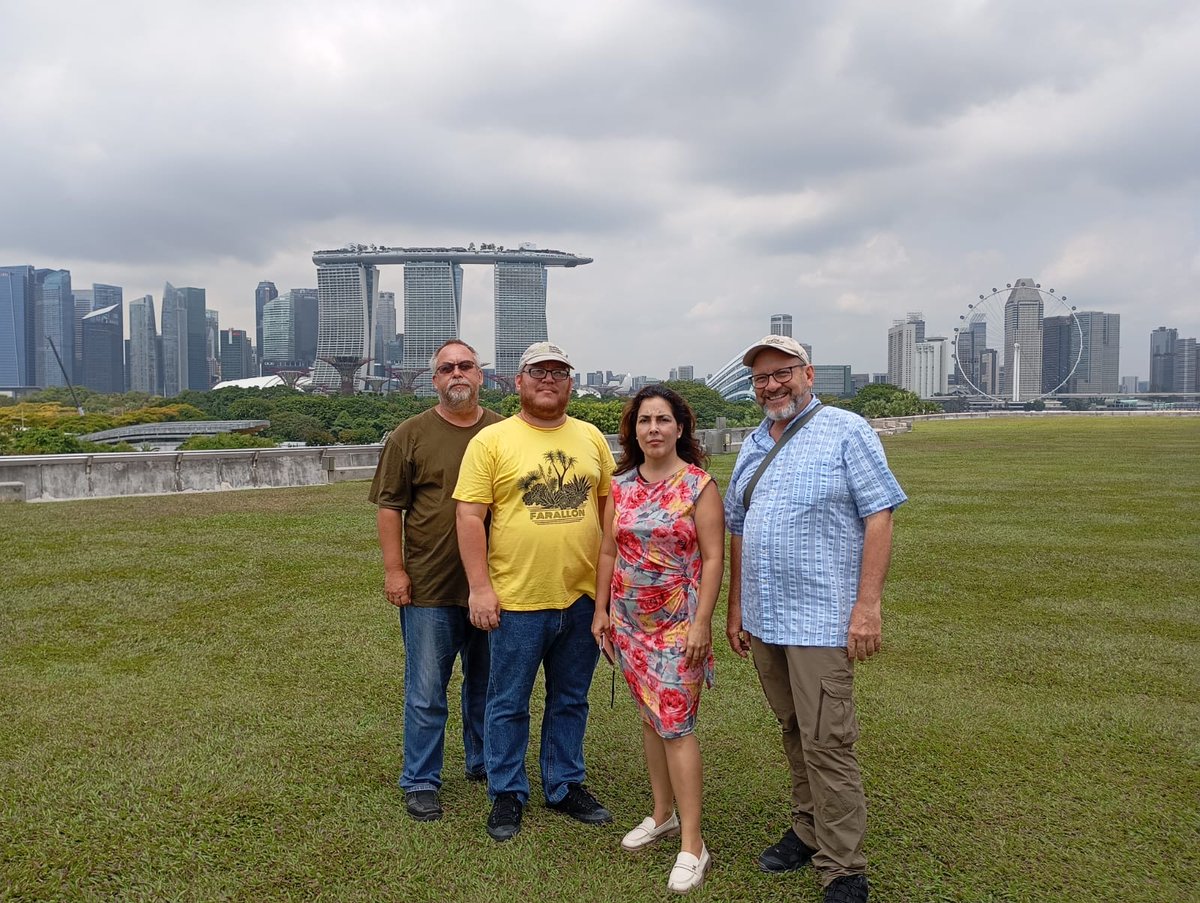 JBNUnivHabana's tweet photo. 🇸🇬 Presidente del Consejo Científico y Arquitecto Paisajista del Jardín Botánico Nacional visitan el Jardín Botánico de Singapur, invitados y acompañados por nuestra embajadora en el país asiático, y el Director Botánico del Jardín Noong Noch de Tailandia. https://t.co/7Q5kPTaDNq