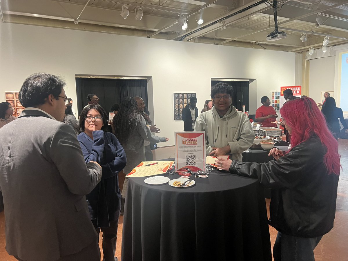 JackashaWiley's tweet image. Tonight’s Alumni and @runbmcnair Research Symposium was amazing! #AccessWeek #BroadeningImpact