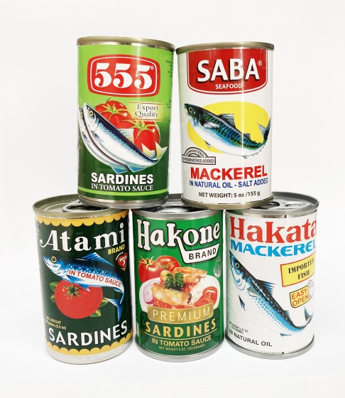 navimanila1's tweet photo. 【ナビマニラウェブ新着記事】
🇵🇭フィリピンで売られているサバ缶やイワシ缶🥫になぜか日本の地名がブランド名になってるものがあります。これはなぜ？🤔缶詰から見るフィリピンと日本の歴史を日・英・タガログ語通訳のデセンブラーナ悦子さんが解説します。
こちらから▽
https://t.co/tv2h9OTBJy https://t.co/XbHq4So9eQ