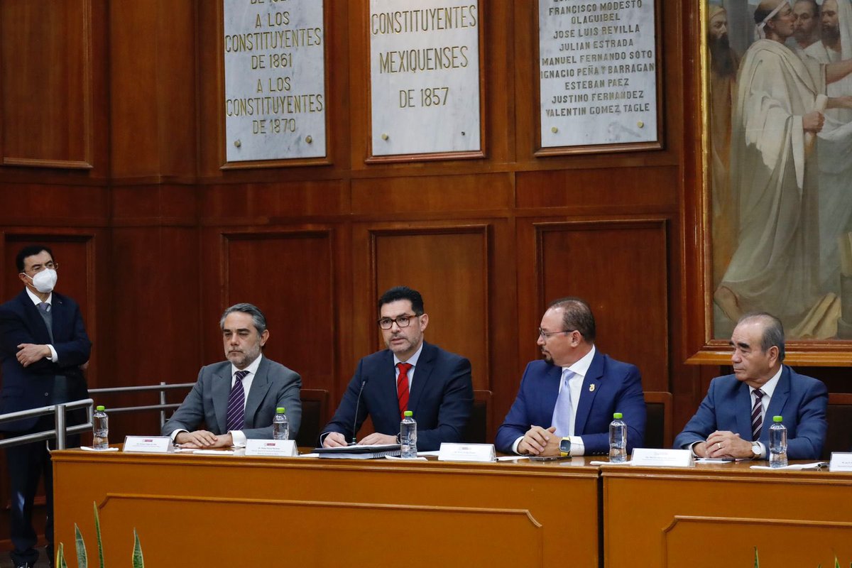 Rafael_FloresM's tweet photo. Por instrucciones de la Gobernadora @, hoy presentamos ante la LXI Legislatura del Estado de México el Plan de Desarrollo del Estado de México 2023-2029.
#DesarrolloEdomex #PDEM https://t.co/y7yq4aFS3k
