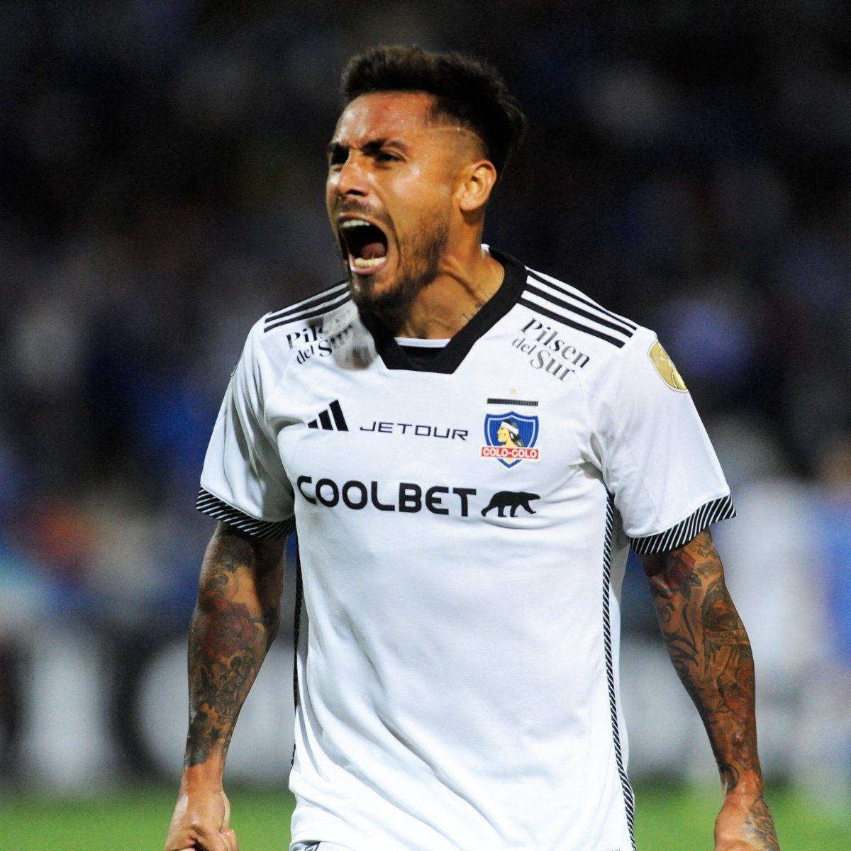 Libertadores's tweet photo. 🔝⚪⚫ ¡Triunfo histórico de @ColoColo!

😍🇨🇱 Por primera vez en la historia ganó en la Argentina por CONMEBOL #Libertadores. 

#GloriaEterna