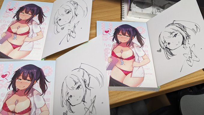 サイン本描いてるで…(`ᾥ')Φ こちらはメロンブックス様用になる予定ですᕙ('ω')ᕗ 
