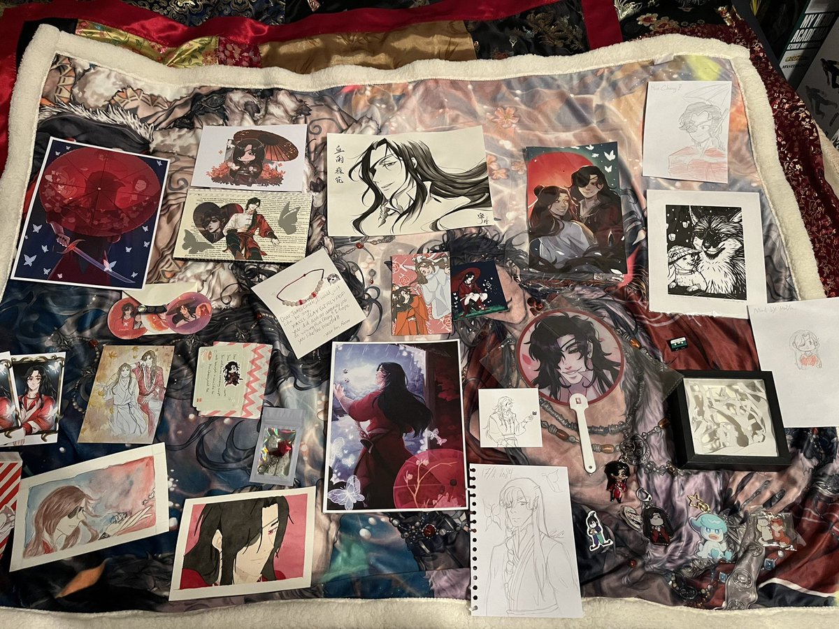 MaybeJamesCheek's tweet photo. The last three weeks, I’ve been gifted so much awesome stuff from stickers, jewelry, original art, and even a shadow box! I wanted to say that you to everyone for sharing your time and creative energy on me. Don’t stop making shit! https://t.co/UIazDa2zFV
