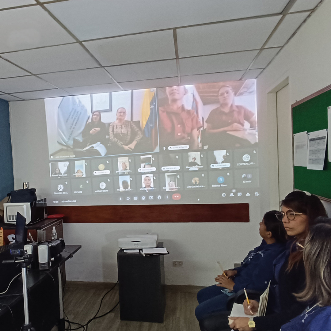 CGRVenezuela's tweet photo. La Dirección General de Atención al Ciudadano y Control Social de la @CGRVenezuela promueve  el proceso de intercambio de experiencias y formación mediante las videoconferencias, concernientes al II semestre de la gestión 2023. https://t.co/fQ8mheFNER