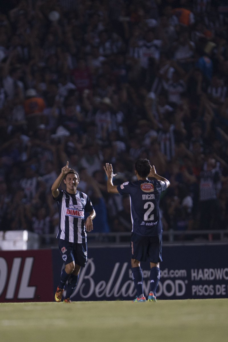 SomosRayados's tweet photo. No se le hace tanto reconocimiento, pero este hombre apareció en Clásicos, Cuartos de Final, Semifinales y Finales, de Liga MX o Concachampions, ahí siempre estuvo. Un título se logró de su pie y en la remontada épica del tricampeonato fue parte fundamental marcando gol. El famoso 'Correcaminos', un jugadorazo que rindió y que se le tiene mucho cariño por los conocedores. NERI CARDOZO dice adiós del futbol. Gracias por todo, leyenda.