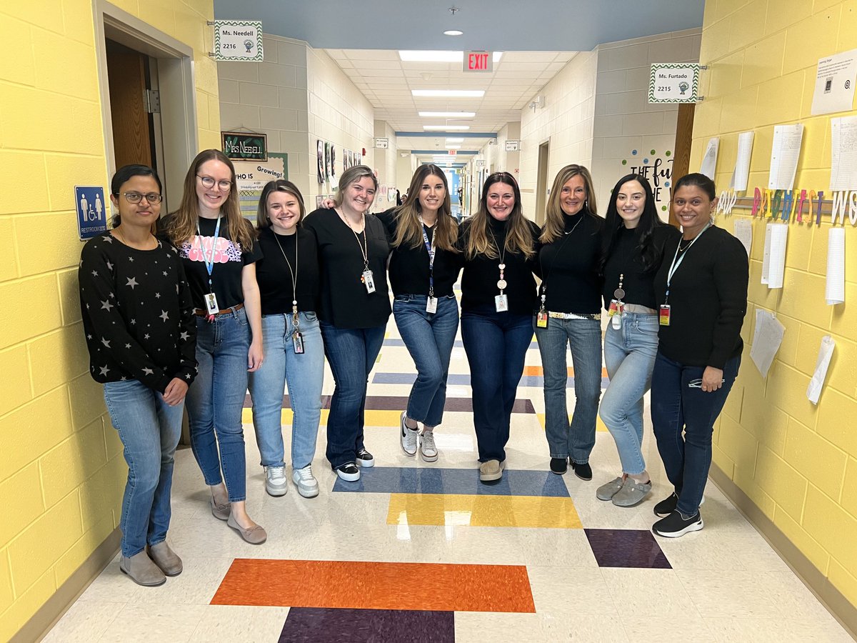 Twinning in Third! ⁦<a href="/WhiteOakElem/">White Oak Elementary</a>⁩ ⁦<a href="/SwaimRobin/">White Oak Principal</a>⁩ ⁦<a href="/BigBlueNC2014/">Kevin Boynton</a>⁩