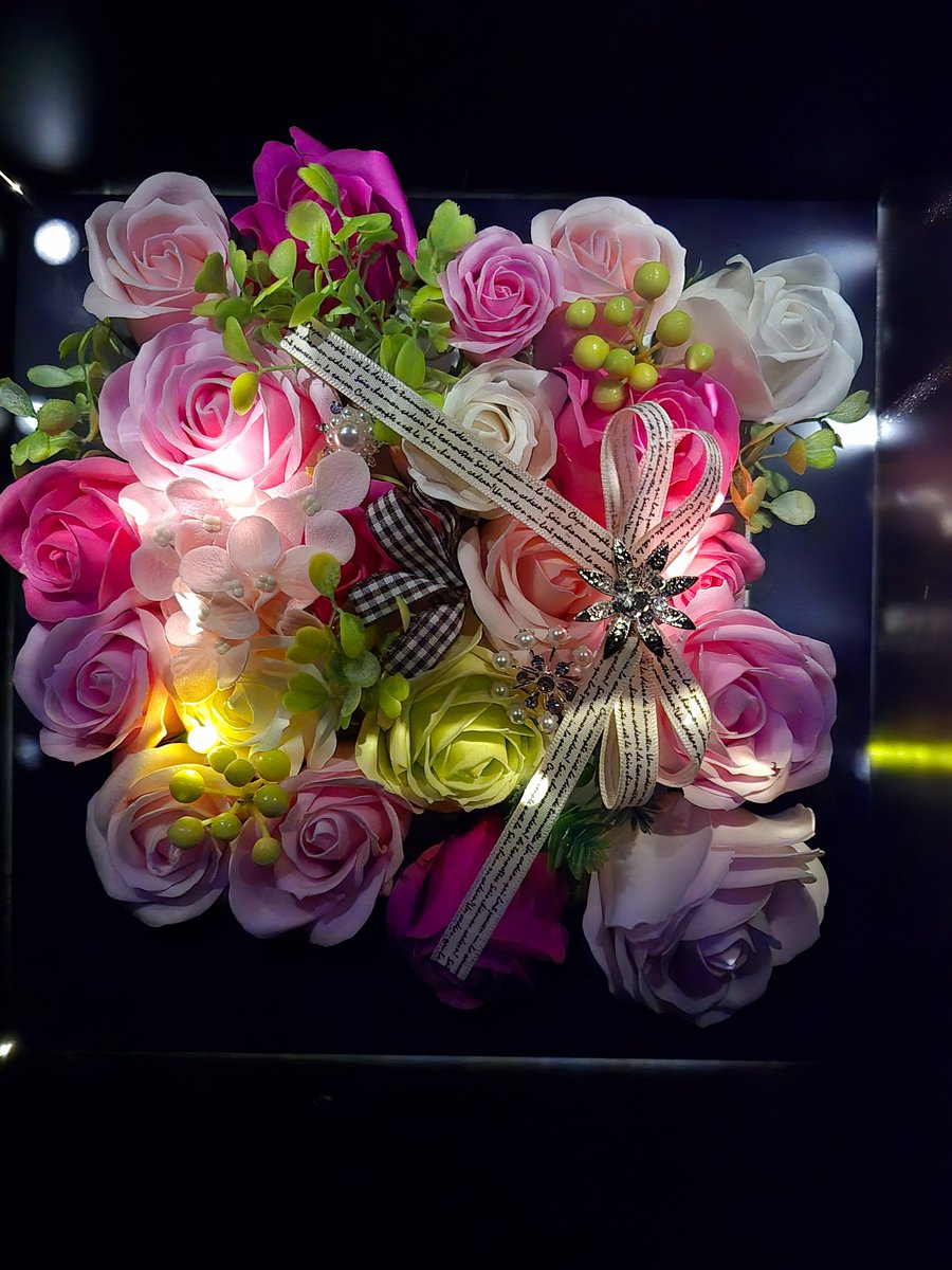 MikinariK's tweet photo. #GalaxyStudioOsaka #GalaxyAI #GalaxyS24 #JointheFlipSide #GalaxyZFlip5 
大阪のGALAXYスタジオにて体験！
暗闇でもメチャキレイ！ https://t.co/uBkk1inFs6