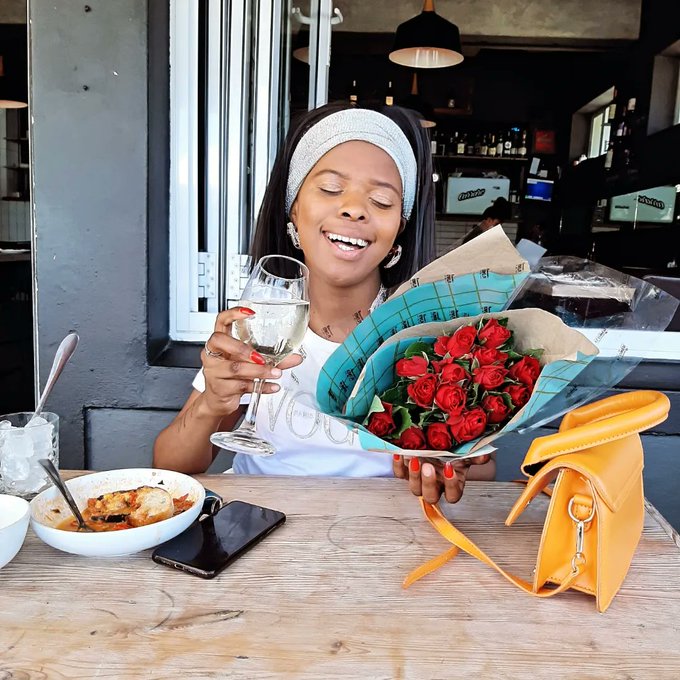 In my soft girl era ❤️❤️❤️  #Bubbly #ThisBodyWorksForMe #SAMA28 https://t.co/3ViYtvXcoL<a href="/tag/bubbly"class="tags">#Bubbly</a><a href="/tag/thisbodyworksforme"class="tags">#ThisBodyWorksForMe</a><a href="/tag/sama28"class="tags"><span>#sama28</span></a>