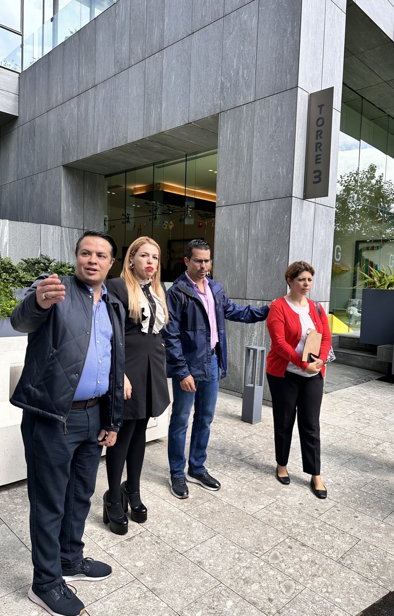 Vanis2024's tweet photo. Recorriendo #ciudadesverticales con #prosoc y #paot @ObservatorioGC https://t.co/q7NSWVYivn
