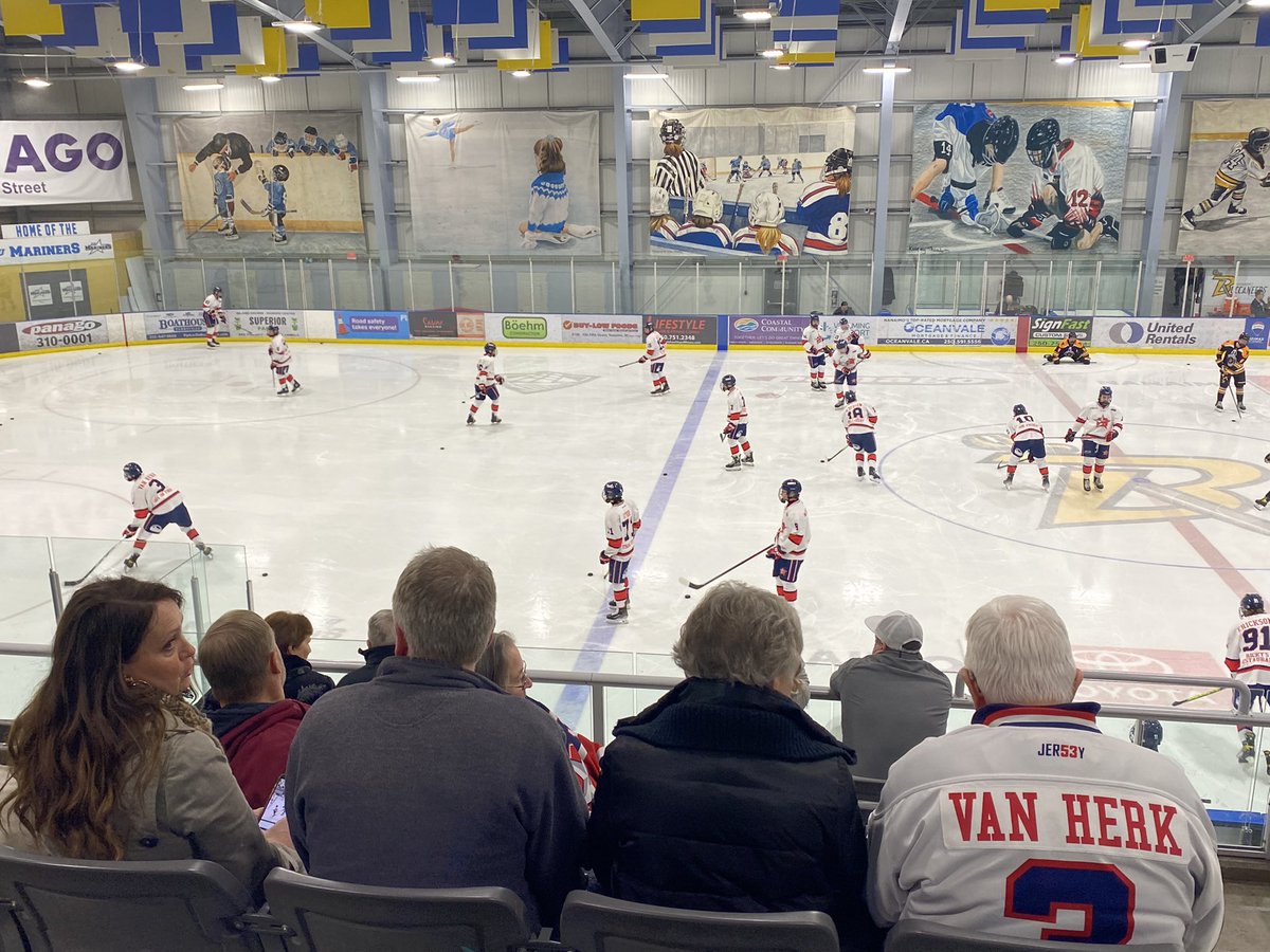 GeneralsJrHKY's tweet photo. Warmup in Nanaimo. https://t.co/MqvifyfZPG
