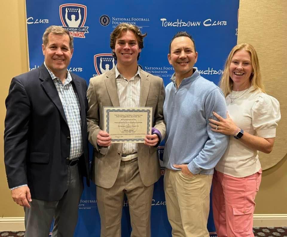 Coach_LaFavers's tweet photo. Congratulations to @GavinYovan being selected as a @HoustonTDClub Scholar Athlete of the Year Finalist! Gavin was a tremendous leader both on &amp; off the field! 
This is the 4th year in a row Ridge Point has been blessed to have a finalist! #HomeOfScholarsAndChampions 📚🏈 https://t.co/o9sS8SgrTY