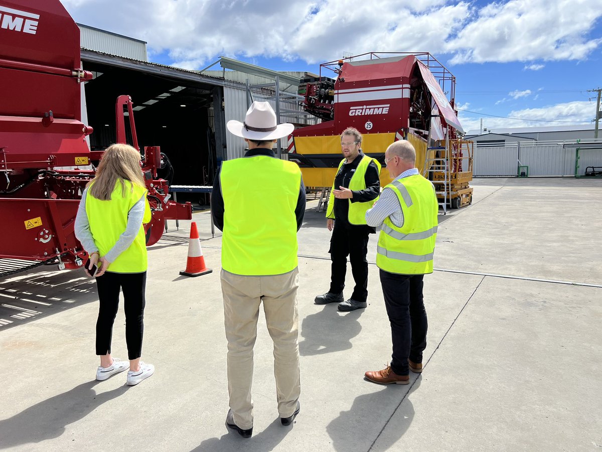 Ulverstone, Tasmania - site visit to Top Cut Engineering to discuss #AUKUS 🇦🇺🇬🇧🇺🇸