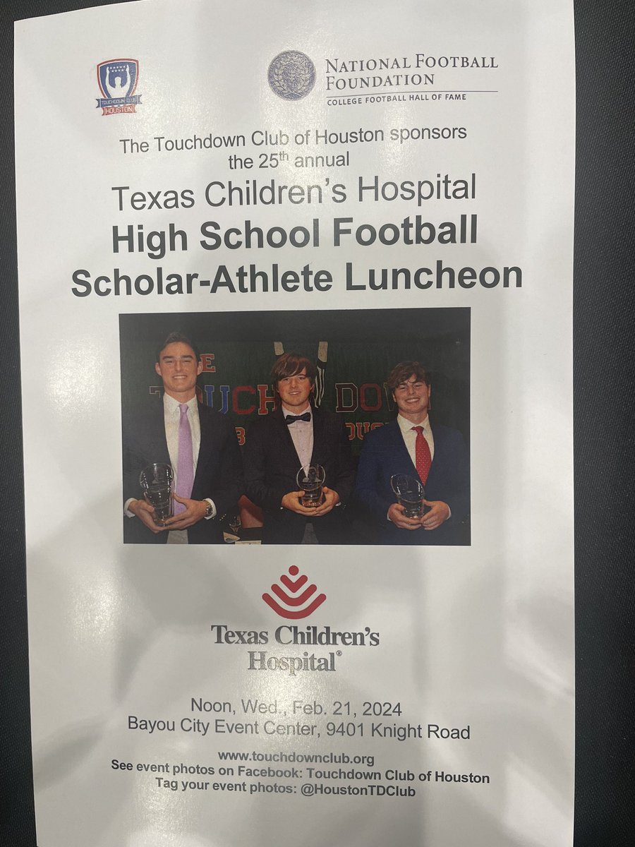RPHS_FB's tweet photo. Congratulations to @GavinYovan being selected as a @HoustonTDClub Scholar Athlete of the Year Finalist! Gavin was a tremendous leader both on &amp; off the field! 
This is the 4th year in a row Ridge Point has been blessed to have a finalist! #HomeOfScholarsAndChampions 📚🏈 https://t.co/LFiahB72Jc