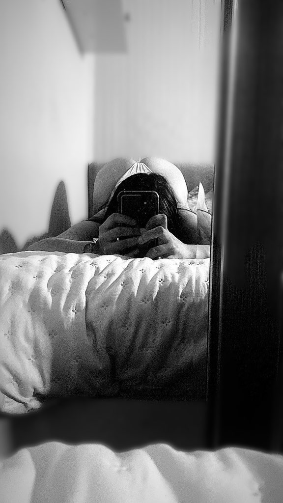47sutrita's tweet photo. en 4mami en 4 https://t.co/klnvV4zjNi