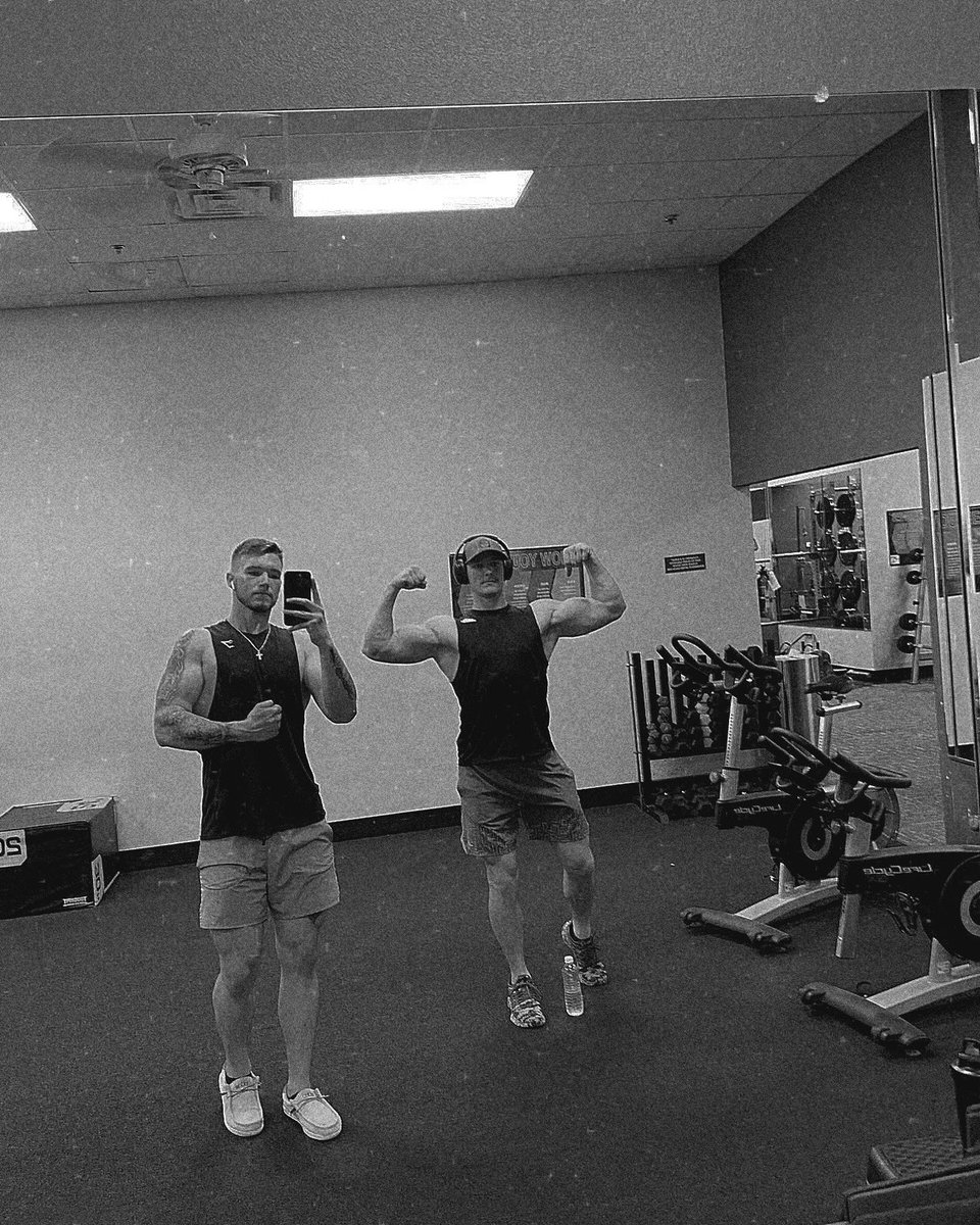 Brandon_sprag5's tweet photo. Take notes 📋 https://t.co/DeTcxFCOh6