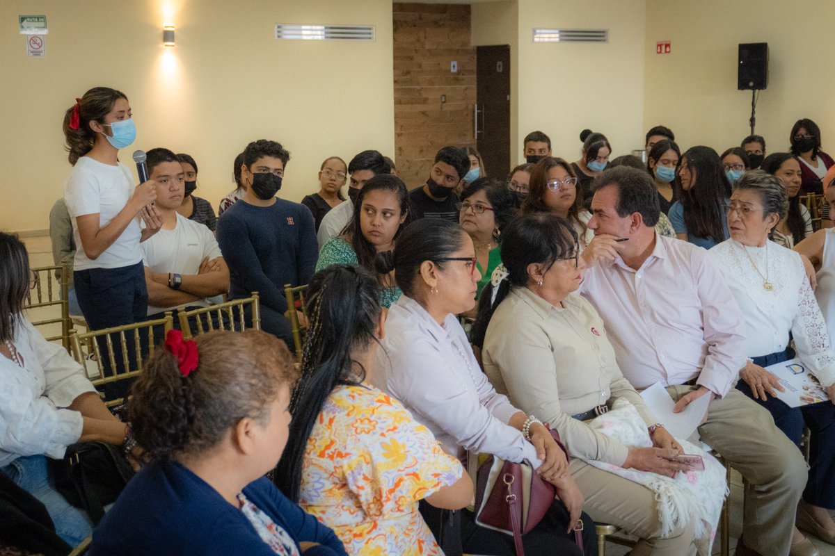 Pepe_Yunes's tweet photo. Las #enfermeras y #enfermeros están pasando la peor época en su labor. No se nos puede olvidar que ellos fueron los héroes que se mantuvieron firmes en época de pandemia, incluso sin apoyos y sin el equipo necesario. https://t.co/3gjdUlW78D