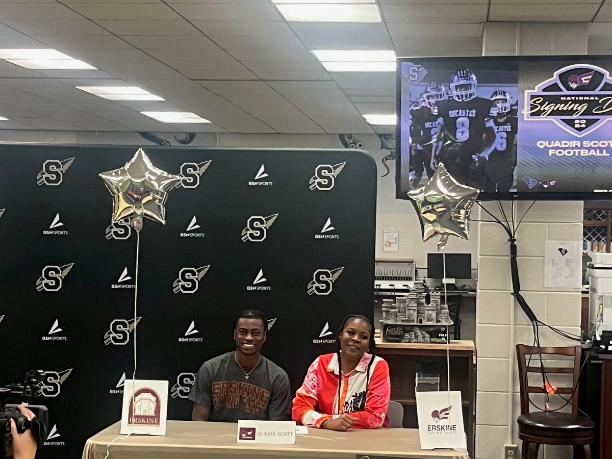 SocasteeHS's tweet photo. Congratulation to @quadir_egb for signing to play 🏈 at @FleetFB We can't wait to see the great things you will do! #GoldBlooded @SocasteeFB https://t.co/w6U44GSbgi