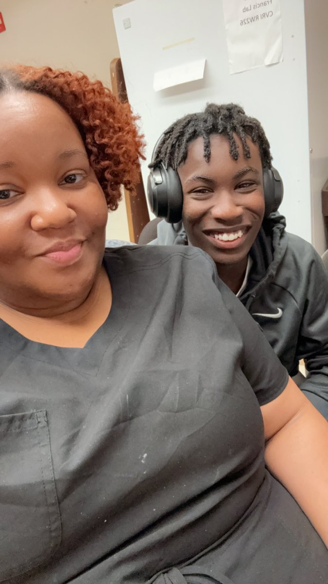 Today was a draining day BUT it will pay off! ♥️Not only that but my late night lab partner is all smiles! Wouldn't trade him for the world 🥰#postdoclife #ihc #research #blackwomeninSTEM #blackphd #lablife #HisMomIsAScientist