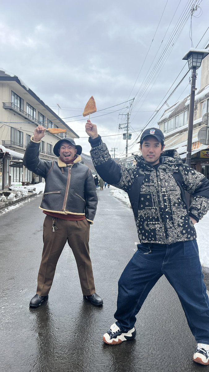 siro_a_Ryo's tweet photo. 定義山の油揚げ2枚目の2人。 https://t.co/9DEVRg6QSH