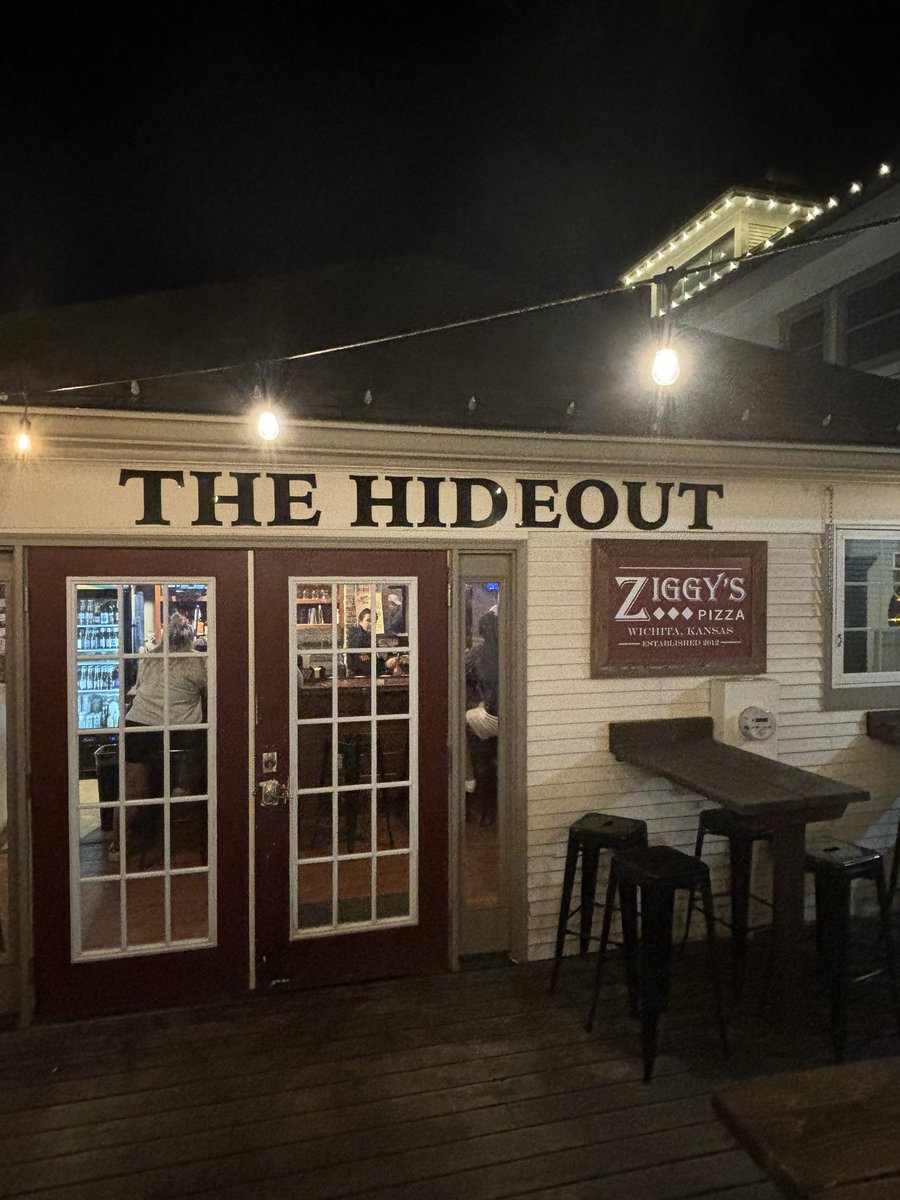 Brent Kemnitz (@brentkemnitz) on Twitter photo Still not too late to get the best pizza in <a href="/CityofWichita/">City of Wichita</a> at <a href="/ZiggysPizza/">Ziggy's Pizza</a> π
Always great seeing <a href="/BroDick22/">Brodey Dick</a> the best athlete in the family and older brother of my favorite <a href="/NBA/">NBA</a> guy <a href="/gradey_dick/">Gradey Dick</a> π Still not too late to get the best pizza in <a href="/CityofWichita/">City of Wichita</a> at <a href="/ZiggysPizza/">Ziggy's Pizza</a> π
Always great seeing <a href="/BroDick22/">Brodey Dick</a> the best athlete in the family and older brother of my favorite <a href="/NBA/">NBA</a> guy <a href="/gradey_dick/">Gradey Dick</a> π