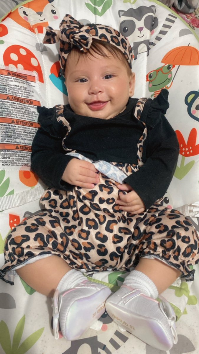 Uma princesinha passando na sua tela. ✨❤️🥰