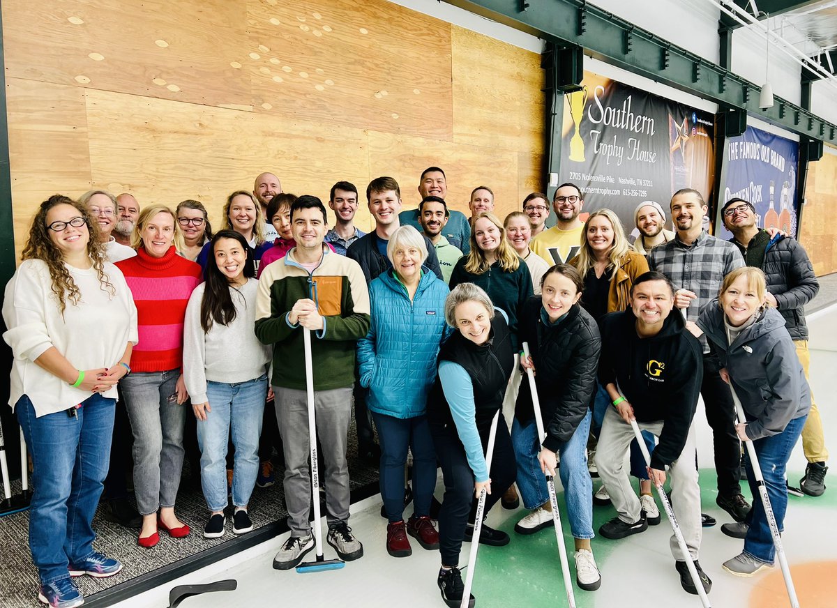 The LGBTQ+ Policy Lab joined Vanderbilt’s Center for Research on Inequality & Health (CRIH) for a curling 🥌 match!! More about CRIH can be found here: vanderbilt.edu/research-inequ…