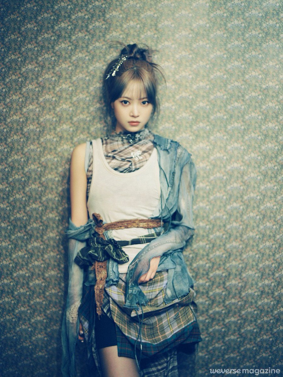 HOW DID SHE MAKE THIS FIT LOOK SO GOOD